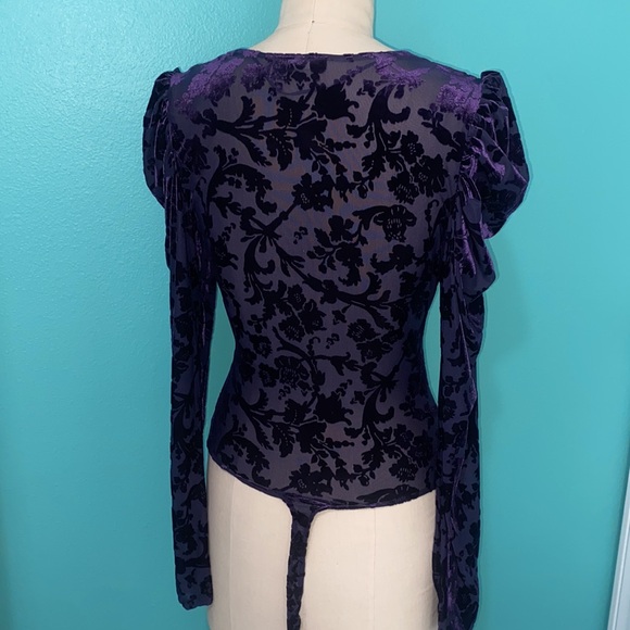 FREE PEOPLE | BURNOUT VELVET BODYSUIT | SM - Picture 4 of 6